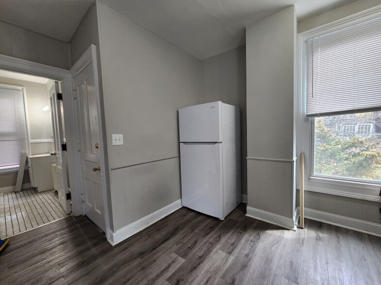 Building Photo - 515 Quinnipiac Ave