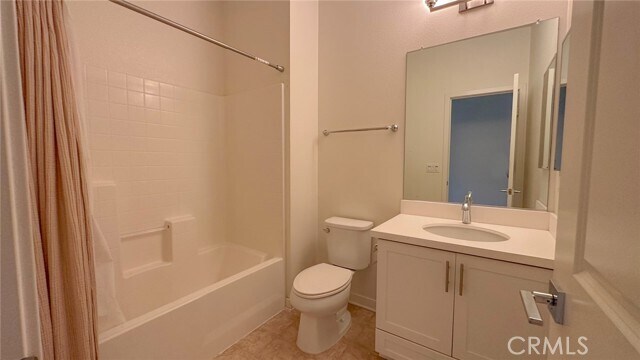 Building Photo - 92 Patria