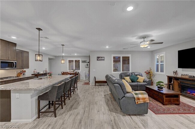 Building Photo - 6391 Montrose Park Ct