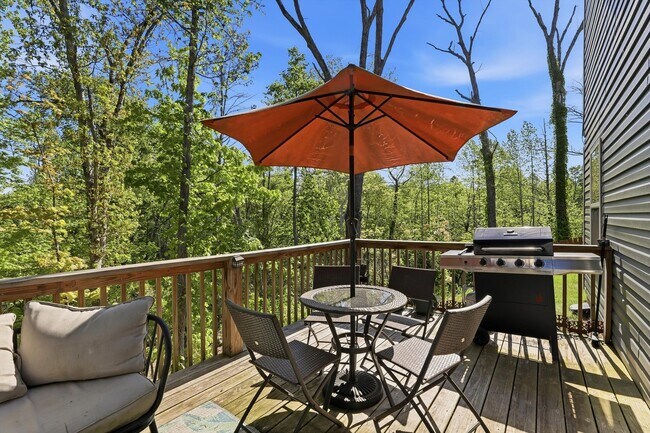 Building Photo - Refined Living in Hardin Valley | Modern Luxury Home with Loft & Outdoor Retreat