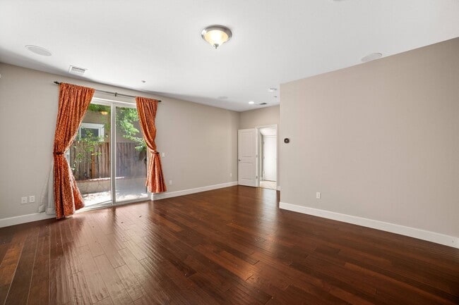 Building Photo - 3550 Druffel Pl