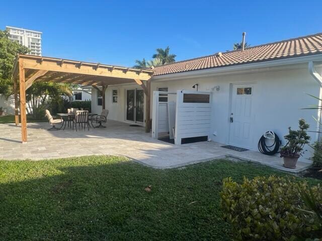Building Photo - 1260 Manor Dr