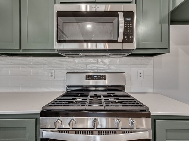 Building Photo - Newer Home in Washington under $1,500!