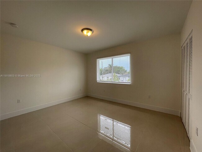 Building Photo - 385 NW 82nd Terrace