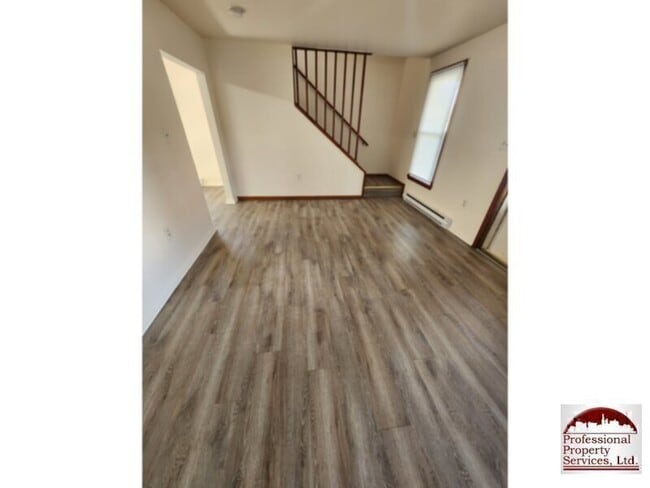 Building Photo - Country Living Near Commuter Routes