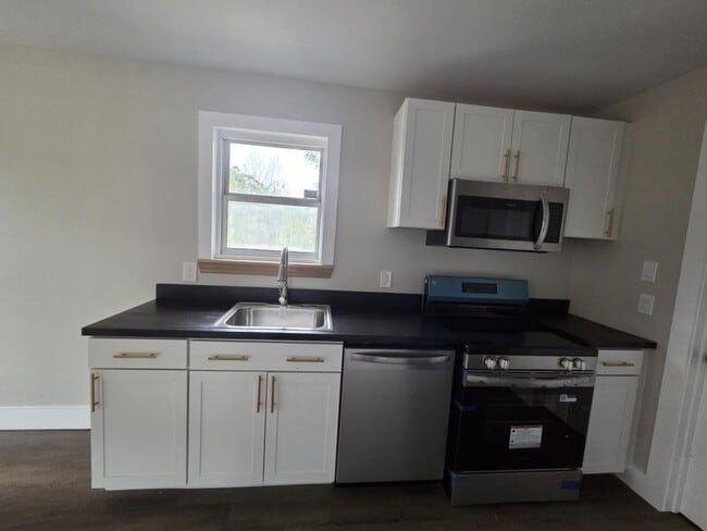 Building Photo - 1502 N 26th St