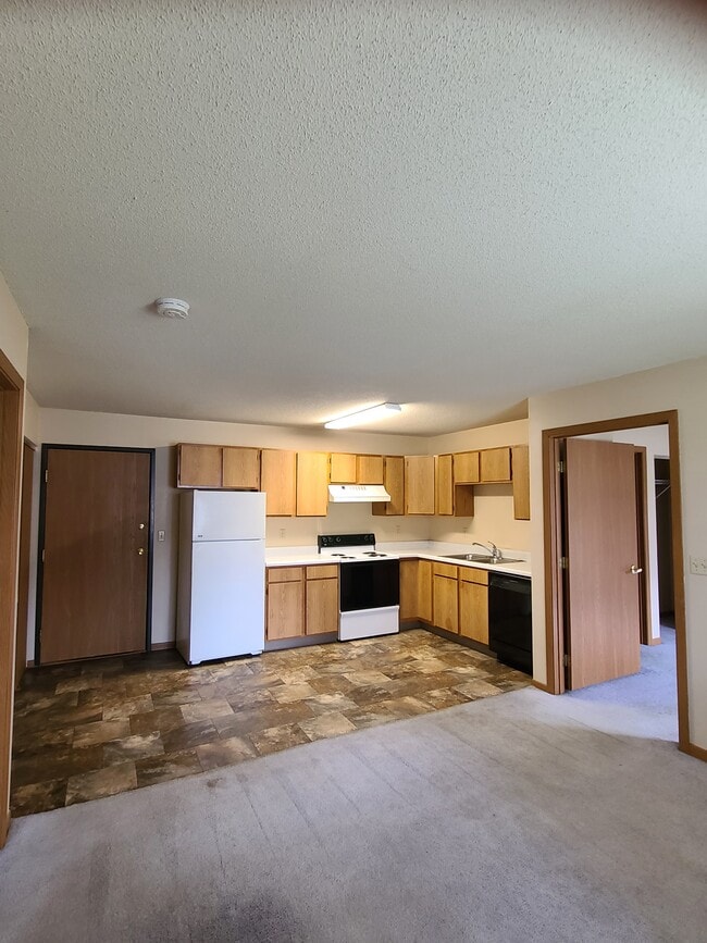 Building Photo - 8th & 8th Apartments