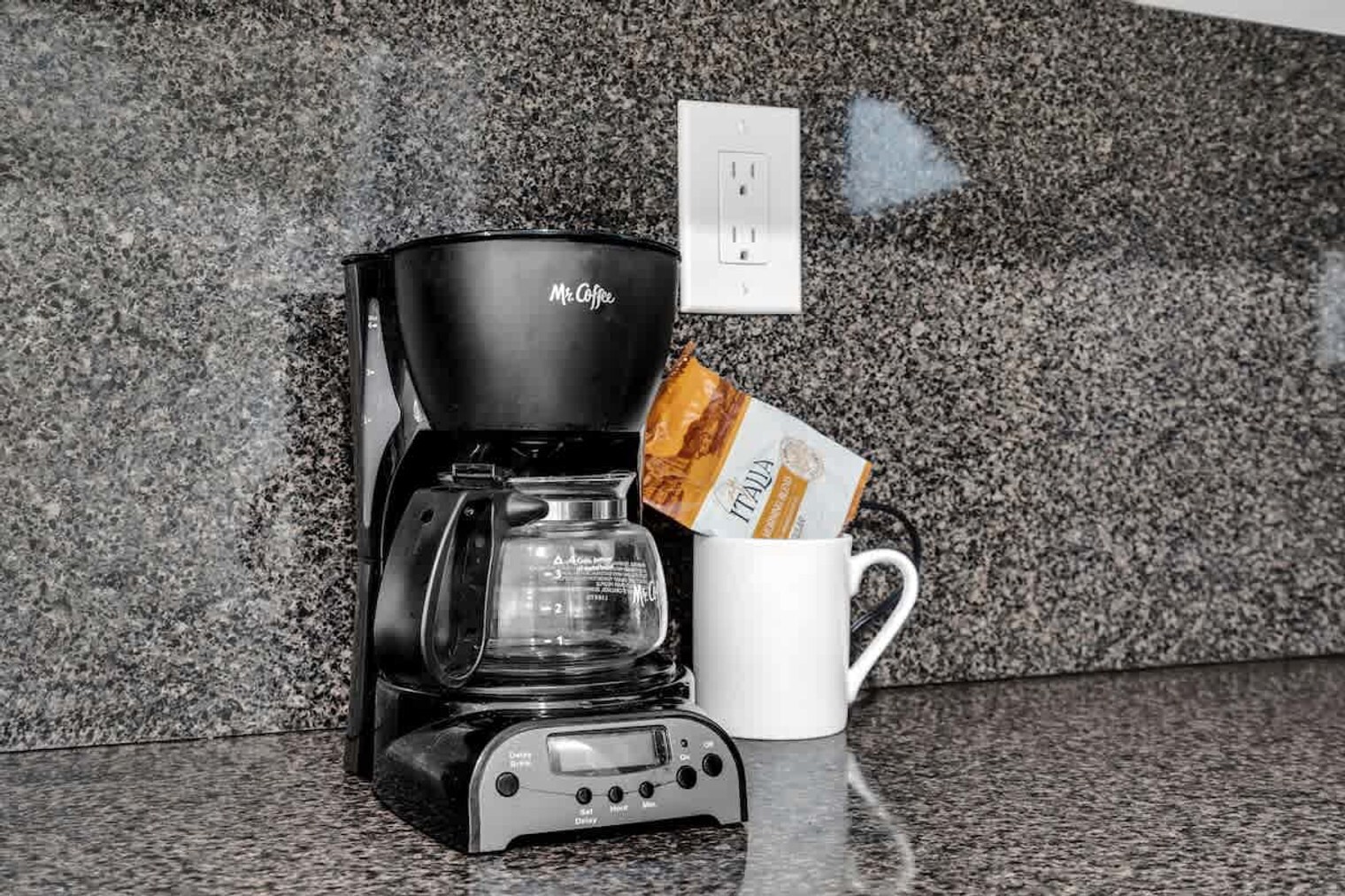 Building Photo - 6345 Collins Ave