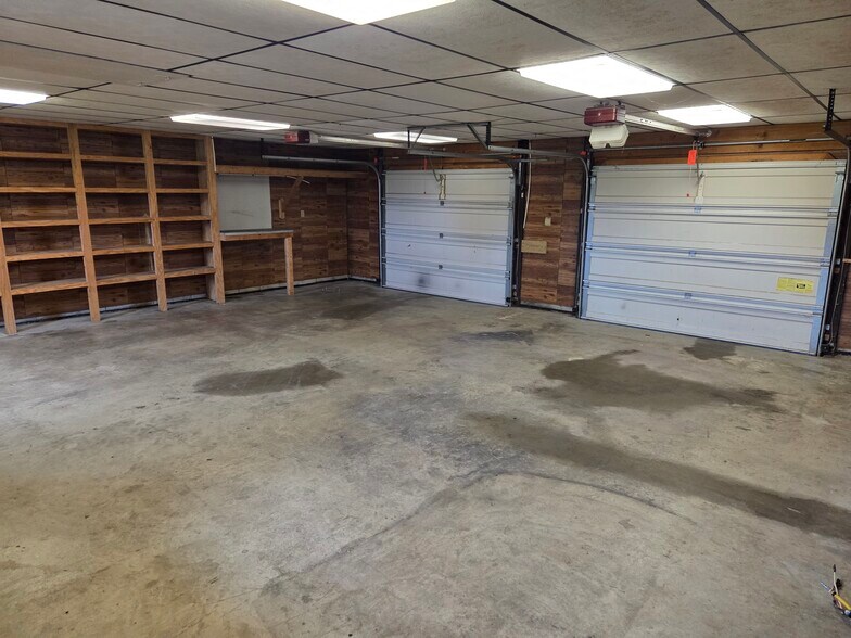Building Photo - 600 Perry Hwy