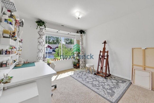 Building Photo - Spacious 4-Bed & 2.5 Bath Single Family Ho...