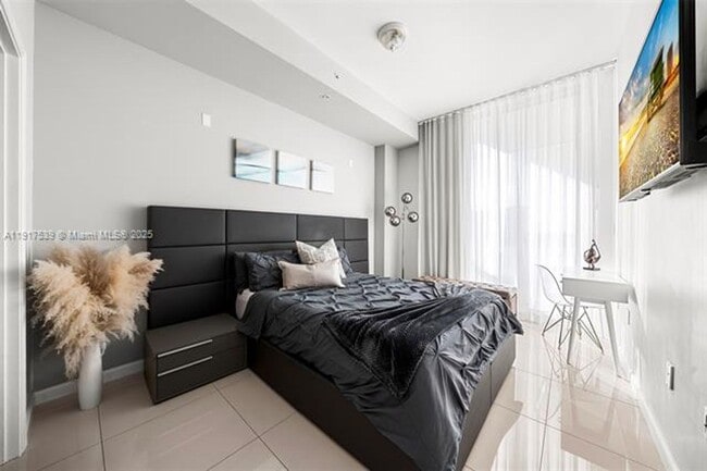 Building Photo - 7930 East Dr