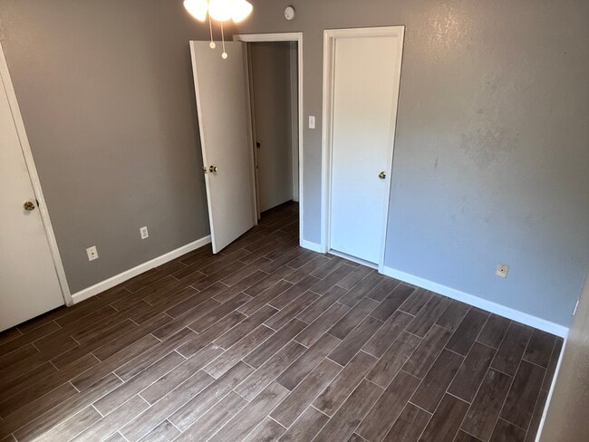 Building Photo - 10247 Maverick Dr