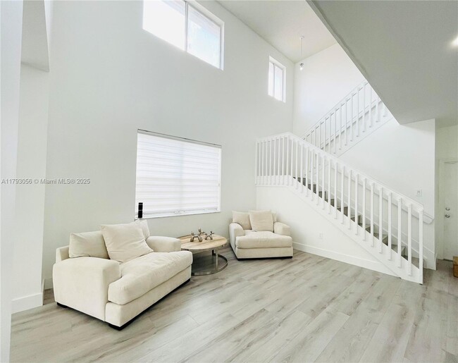 Building Photo - 14731 SW 132nd Ct