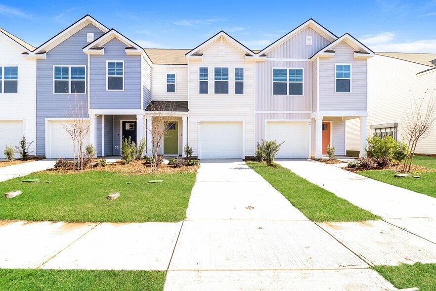 Building Photo - 68 Striker Rd