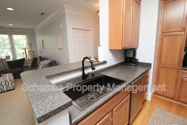 Building Photo - 933 Portstewart Dr