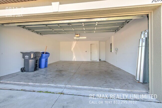 Building Photo - 9811 Quadrangle Ct