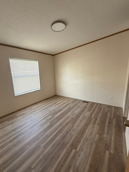 Building Photo - 10 Starling Ln