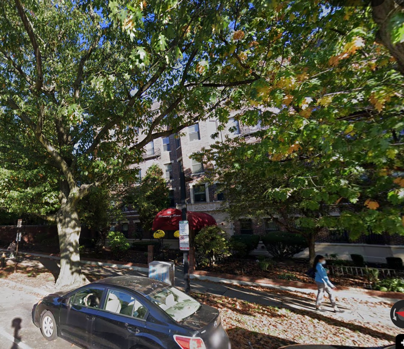 Building Photo - 382 Riverway St