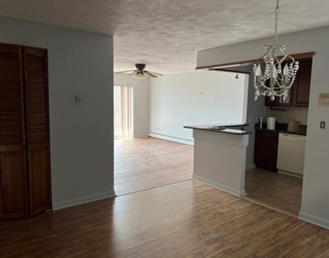 Building Photo - 300 Governors Dr