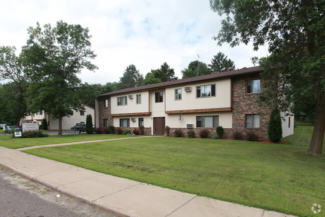 Primary Photo - Woodville Manor Apartments