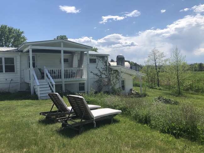 Private Back Yard Lawn with Views - 388 Eichybush Rd