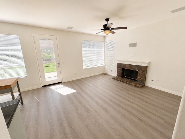 Building Photo - 5178 Corte Vistora