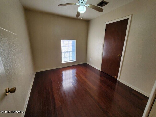 Building Photo - 326 Guidry Rd
