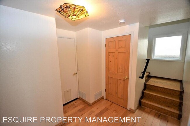 Building Photo - 3 br, 3 bath House - 300 MELROSE DRIVE