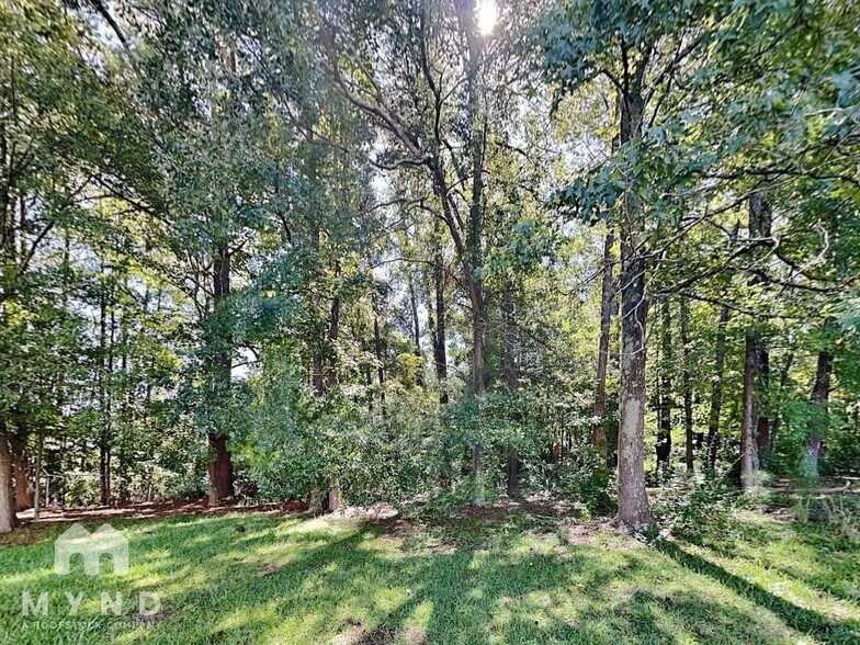 Building Photo - 206 Brandon Ridge Cir