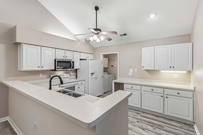 Building Photo - 17106 Harvest Ridge Ln