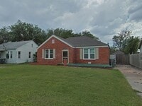 Building Photo - 1708 NW Bell Ave