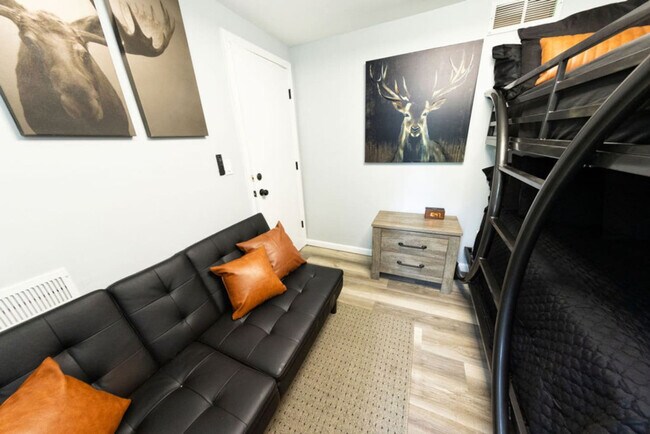 Building Photo - 39259 N Jackson Dr