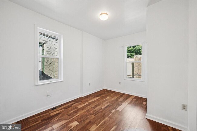 Building Photo - 1231 S 26th St