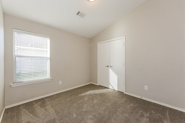 Building Photo - 1148 Browntop St