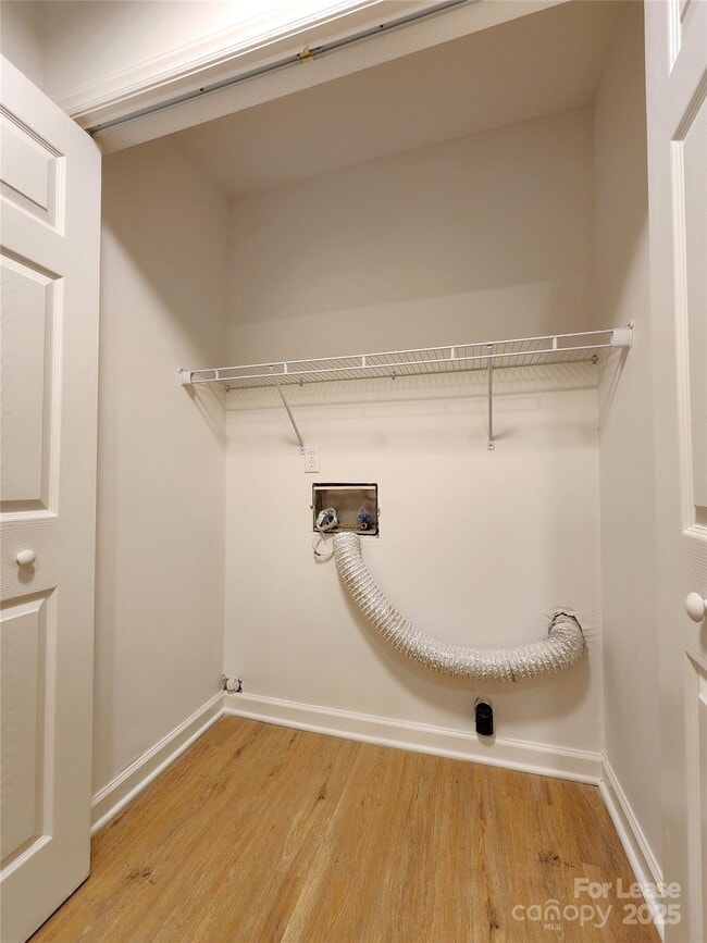 Building Photo - 8637 Crows Nest Ln