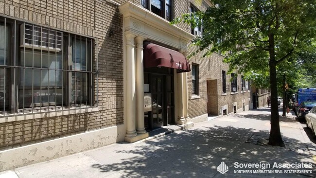 Building Photo - 715 W 172nd St
