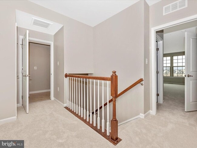 Building Photo - 10020 Beerse St