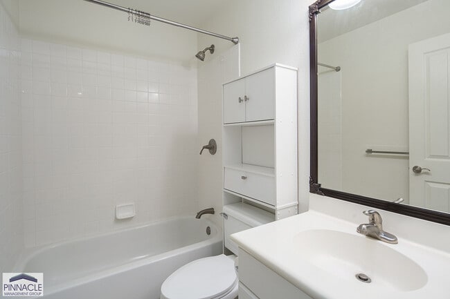 Building Photo - 91-1010 Kaileolea Dr #G4