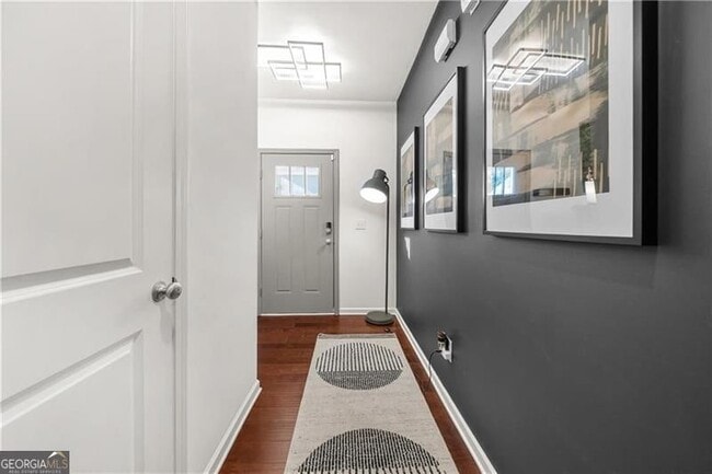 Building Photo - 580 Morrow Ln