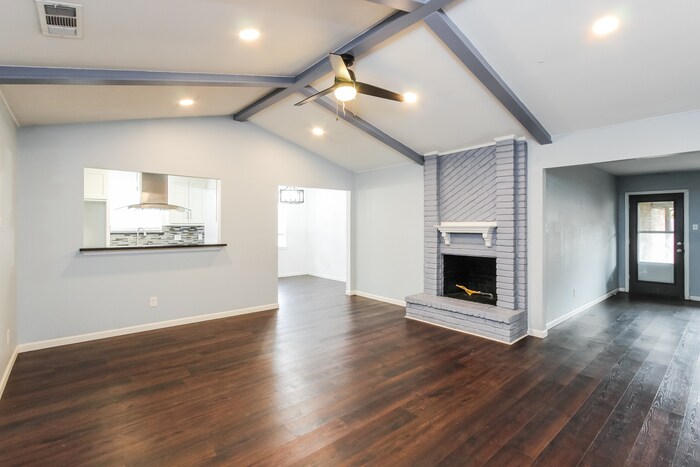 Building Photo - 510 Ridgegate Dr
