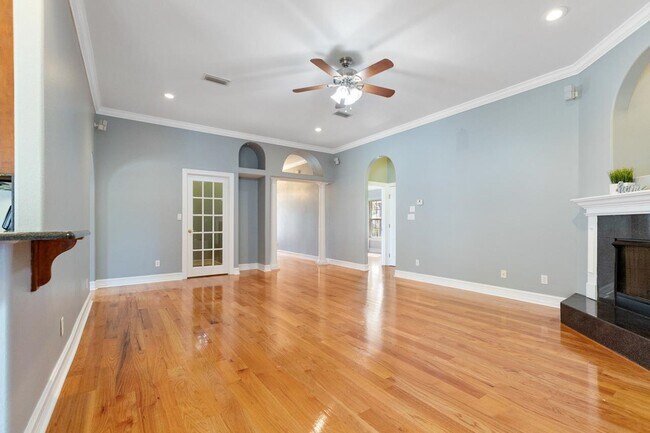 Building Photo - 1241 Sandler Ridge Rd