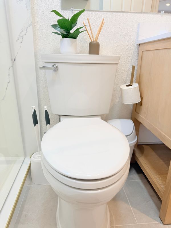 Building Photo - 9966 Pacific Ave