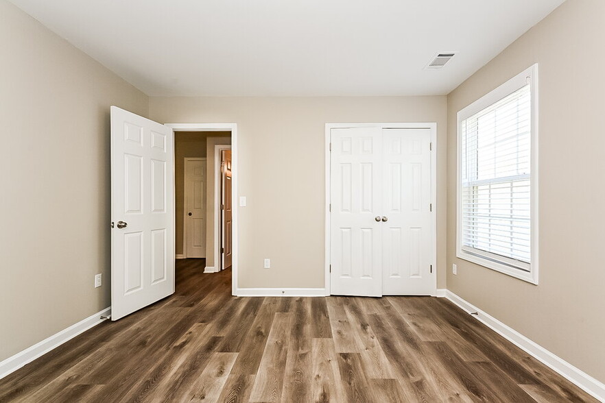 Building Photo - 514 Anglewood Trace