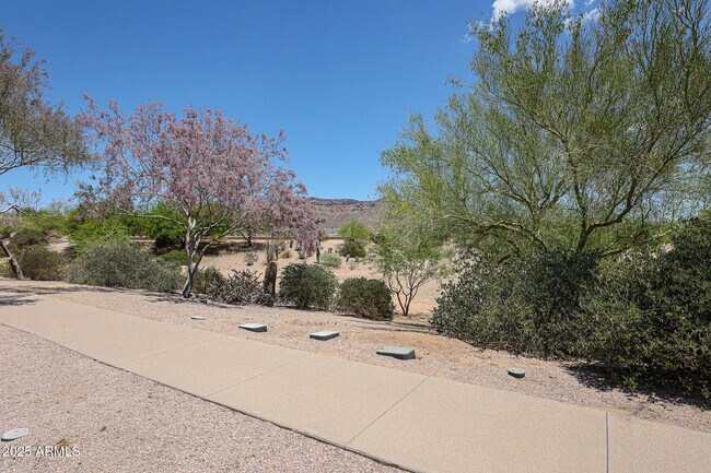 Building Photo - 2318 N Boulder Mountain