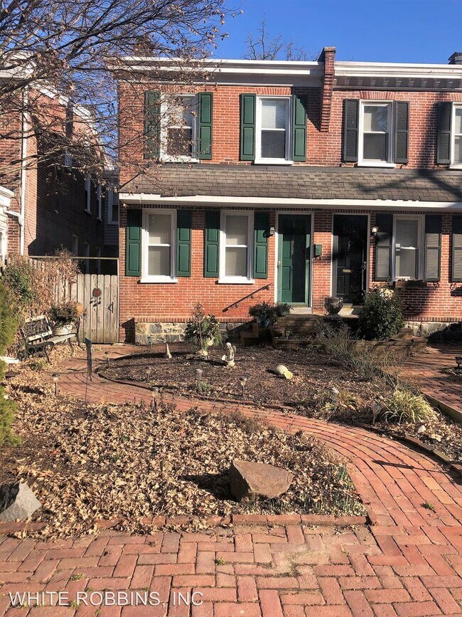 Primary Photo - 3 br, 1.5 bath House - 2426 Riddle Ave