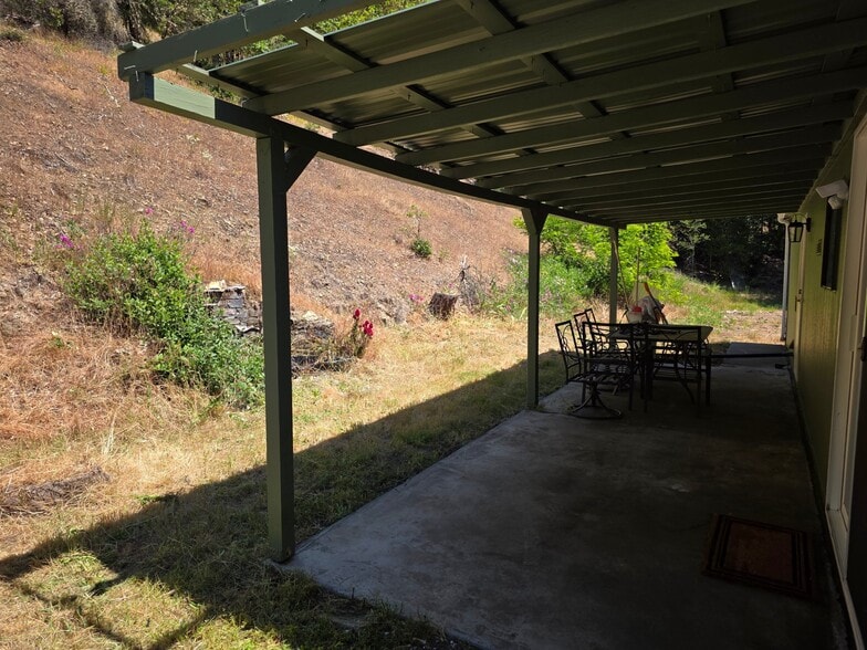 Building Photo - 331 Newt Gulch Rd