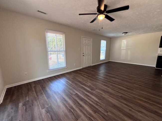 Building Photo - 1003 Madiera Ct