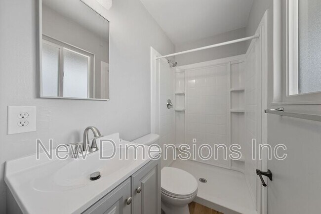 Building Photo - 2565 Pequop St
