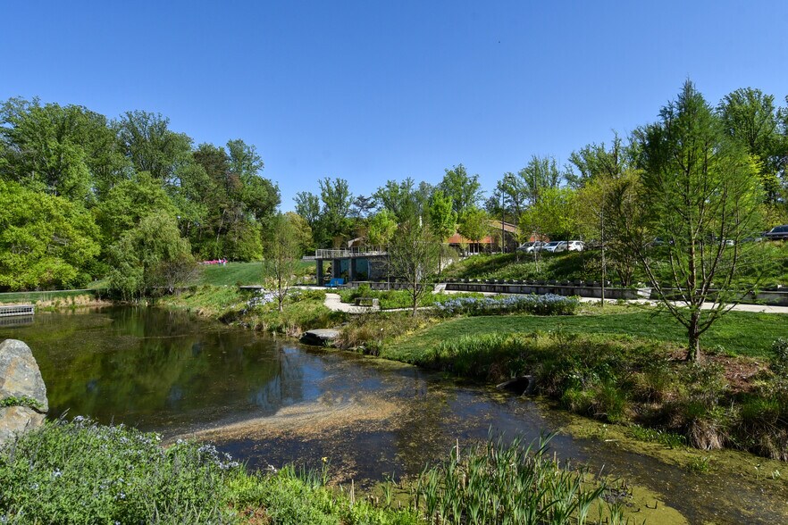 Building Photo - 2421 Auden Dr