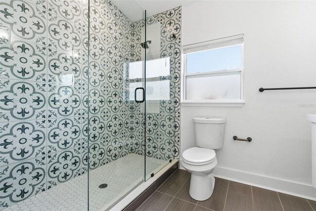 Building Photo - 3916 W Iowa Ave